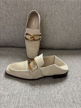 le Miramar loafers by Frame ,  Beige Suede Loafers with Gold Chain Accent